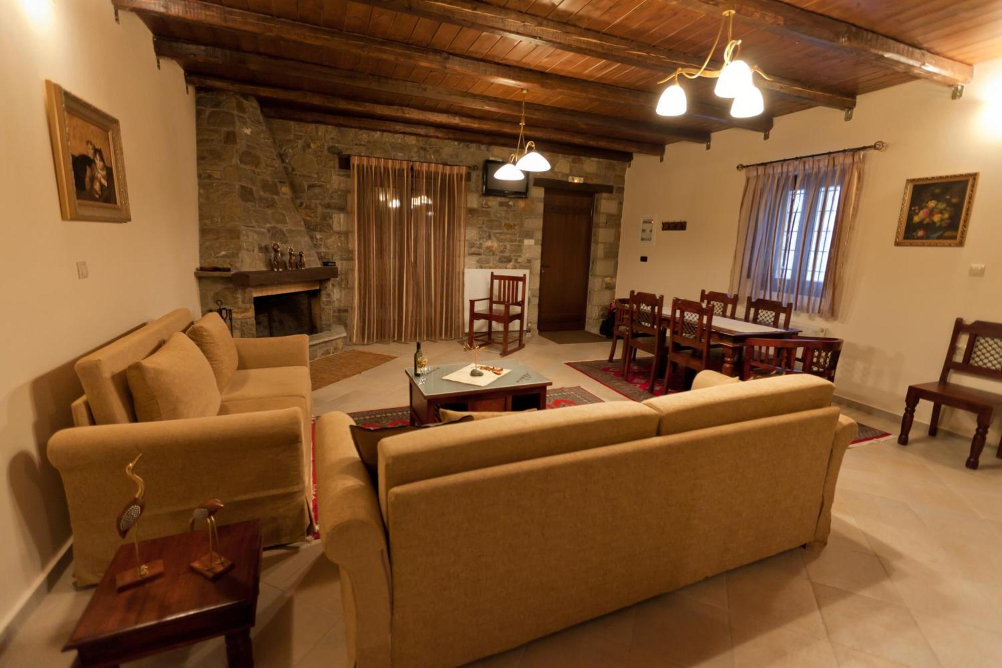 Althaia Apartment *